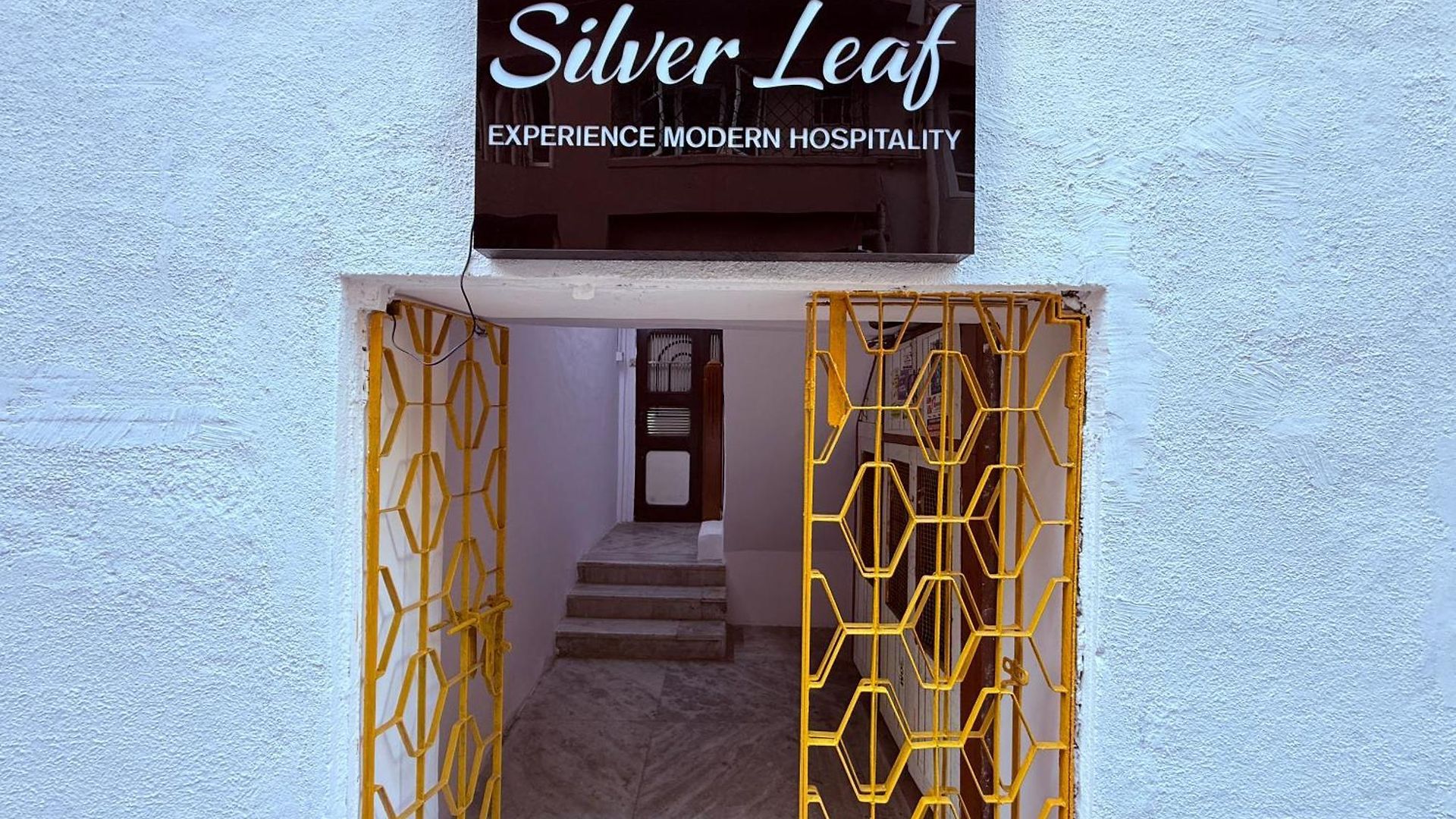 Silver Leaf - Parle East - Near Airport 3*