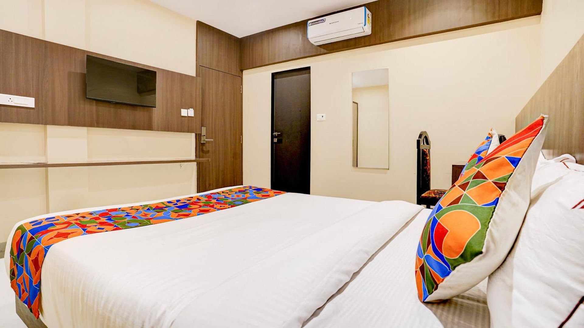 Casa Royal Residency - Exhibition Centre 3*