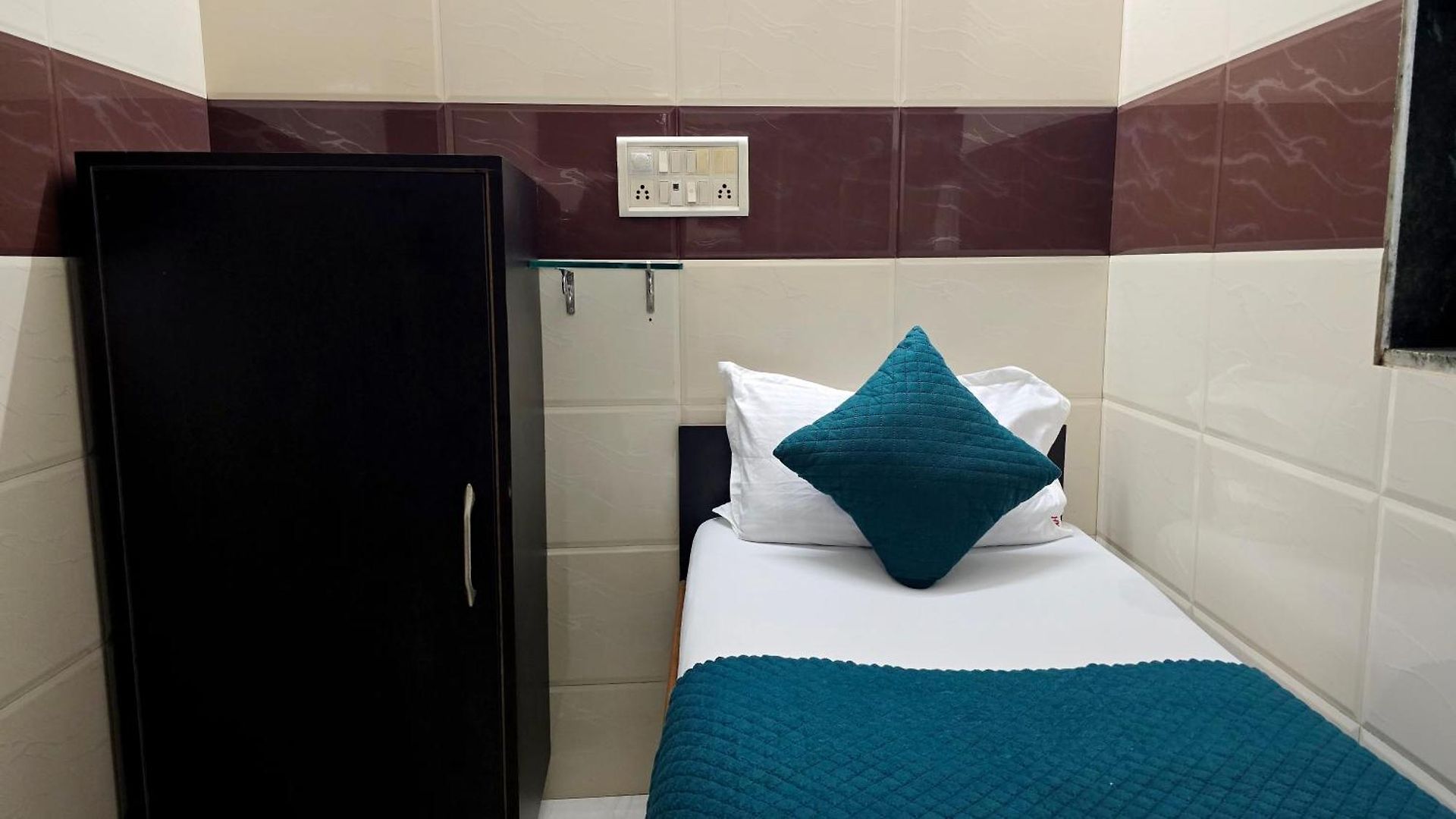Kamal - Mohammed Ali Road Hotel 2*