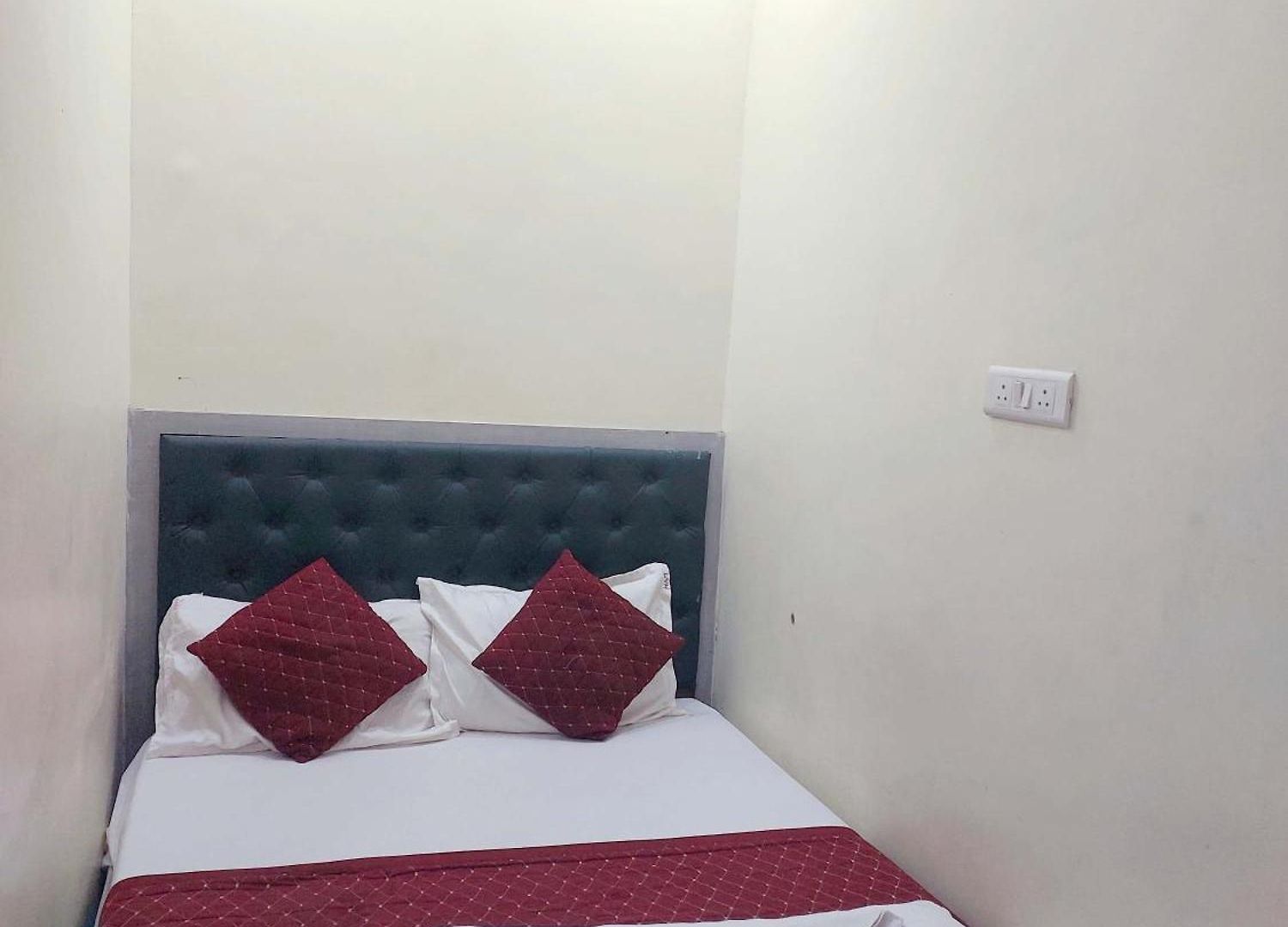 Mint Park Al Maqam - Near Mohammad Ali Road Hotel Mumbai