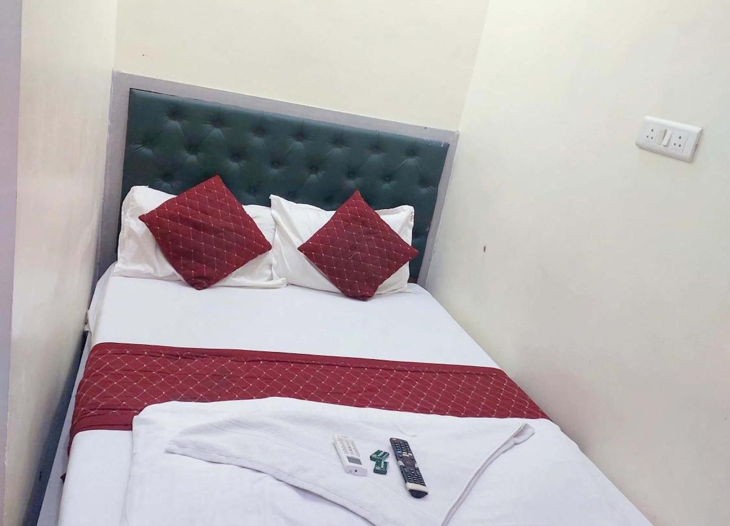 Hotel Mint Park Al Maqam - Near Mohammad Ali Road Mumbai