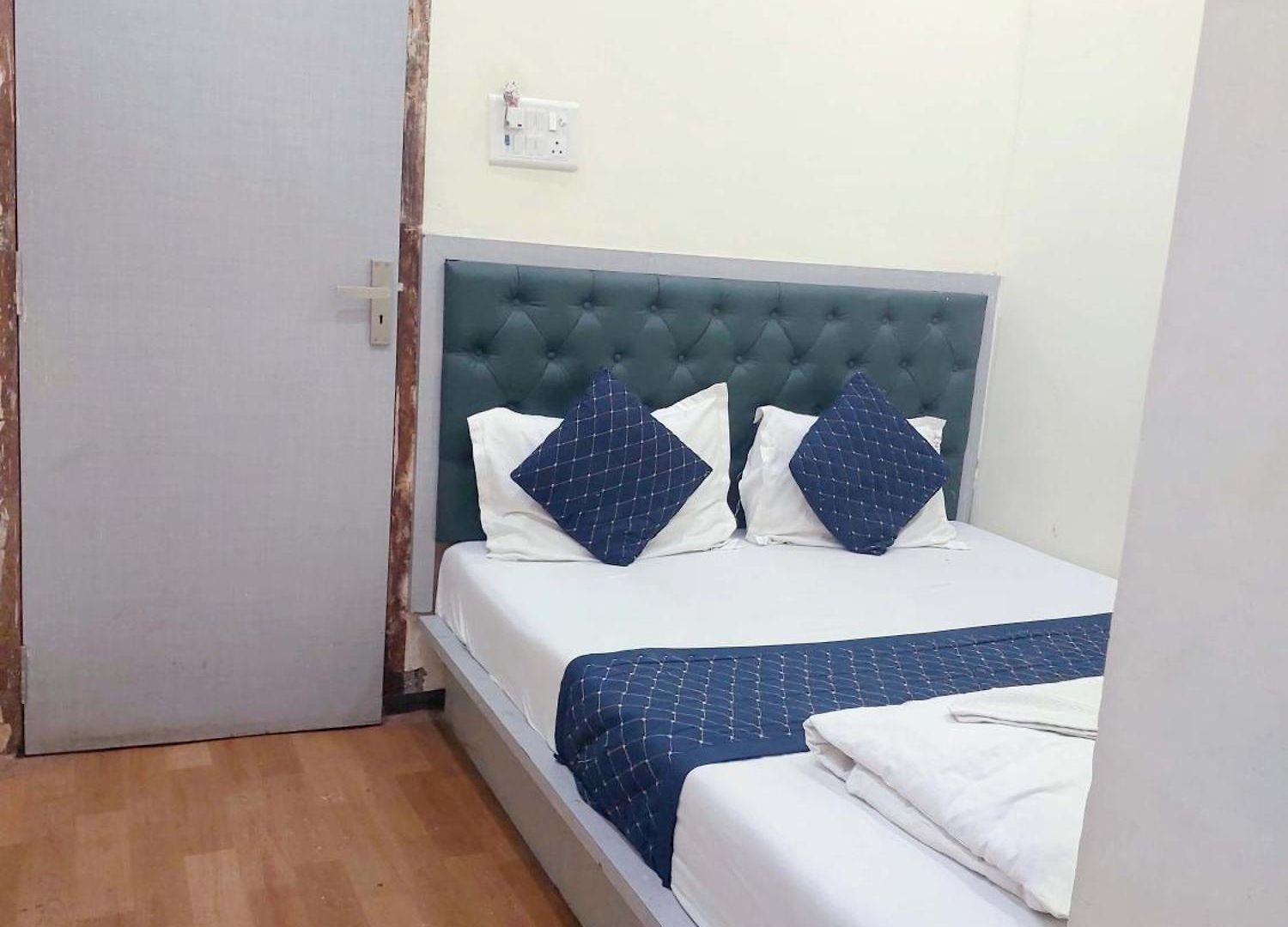 Mint Park Al Maqam - Near Mohammad Ali Road Mumbai