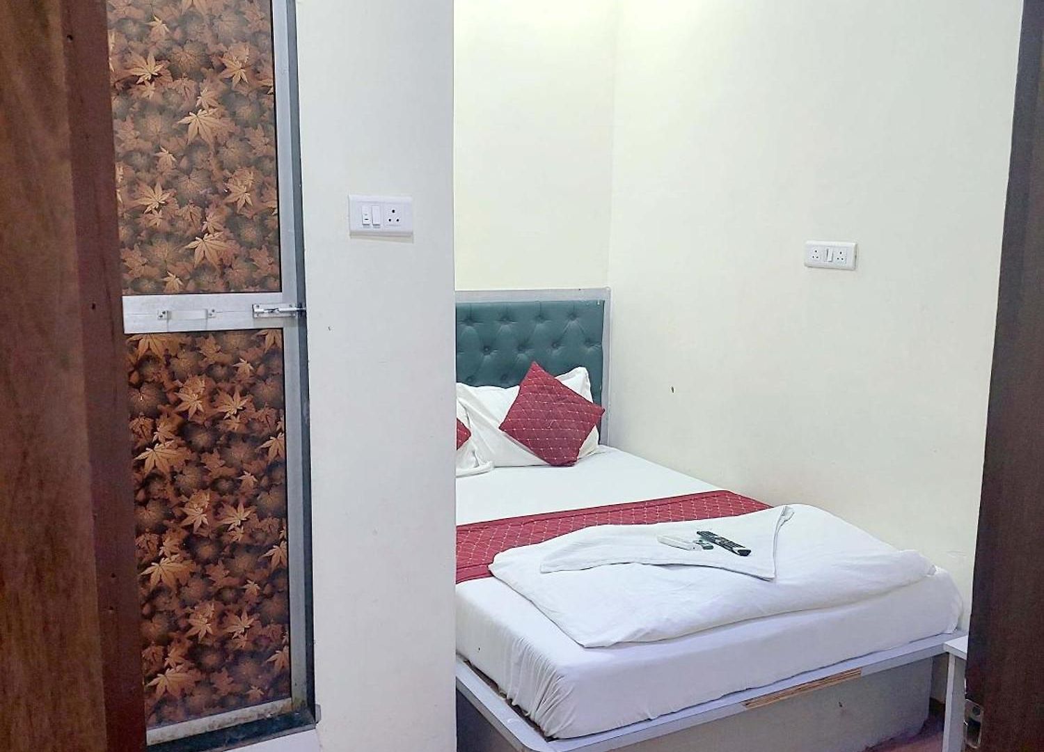 Mint Park Al Maqam - Near Mohammad Ali Road Hotel 2*
