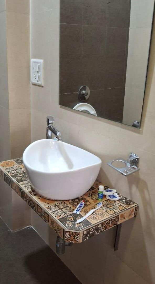 Hotel Divine Residency