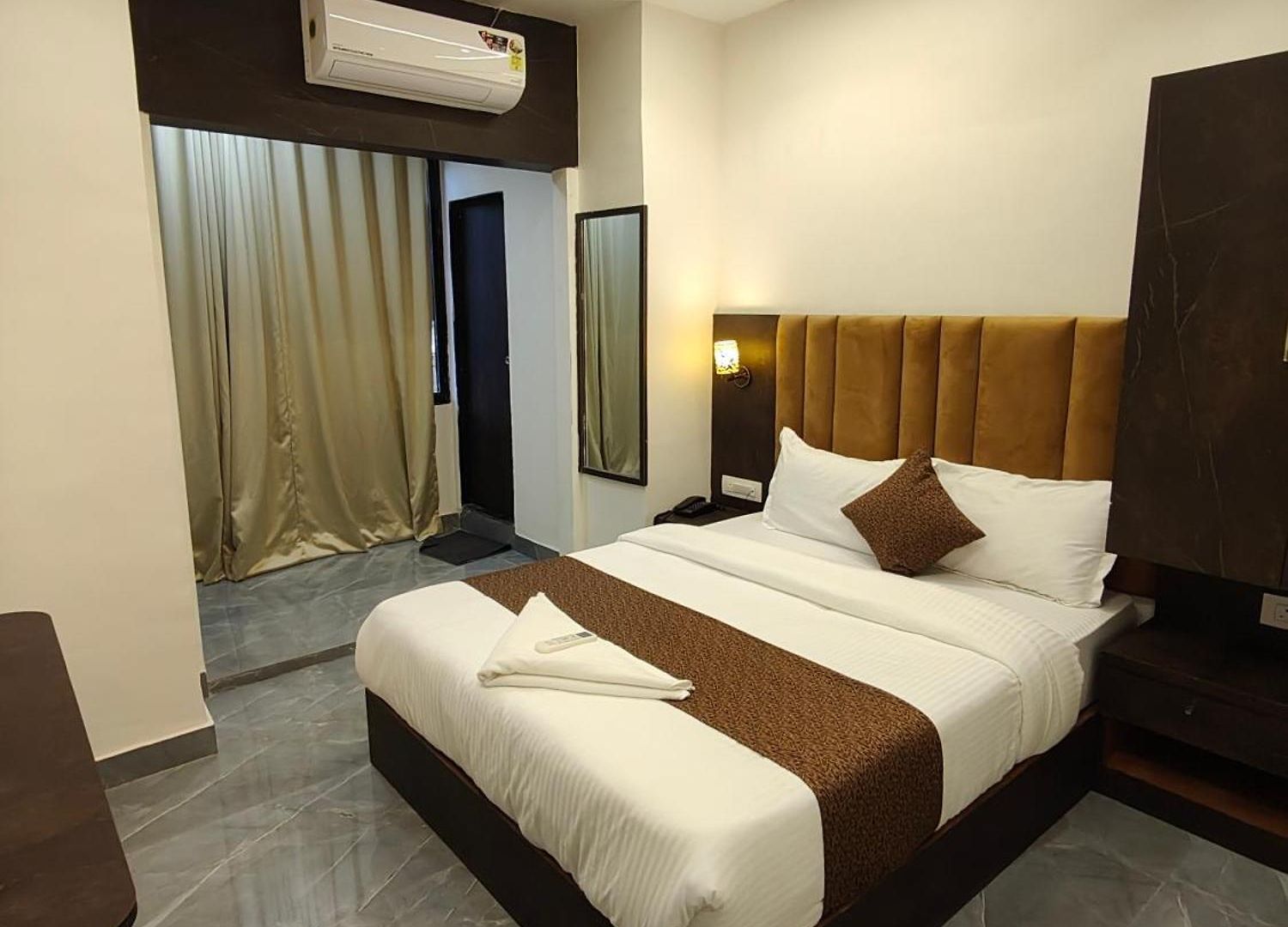 Hotel Regal Gate
