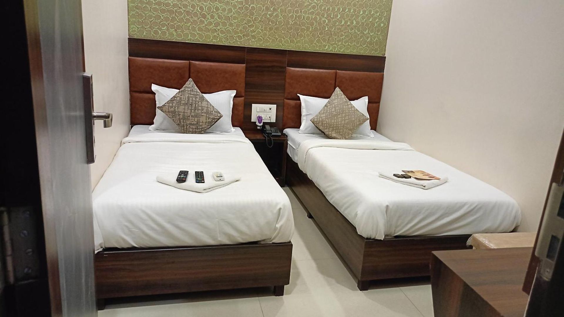 Bkc Anex Near Bandra Kurla Complex Hotel