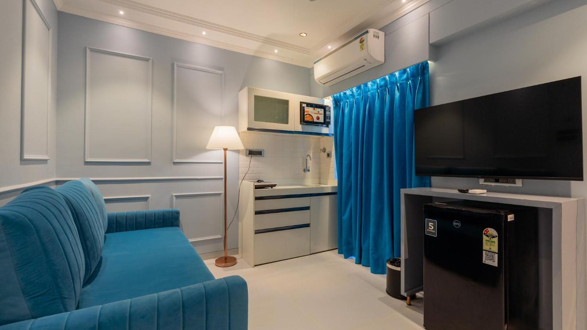 Home2 Residency, Airport Hotel 3*