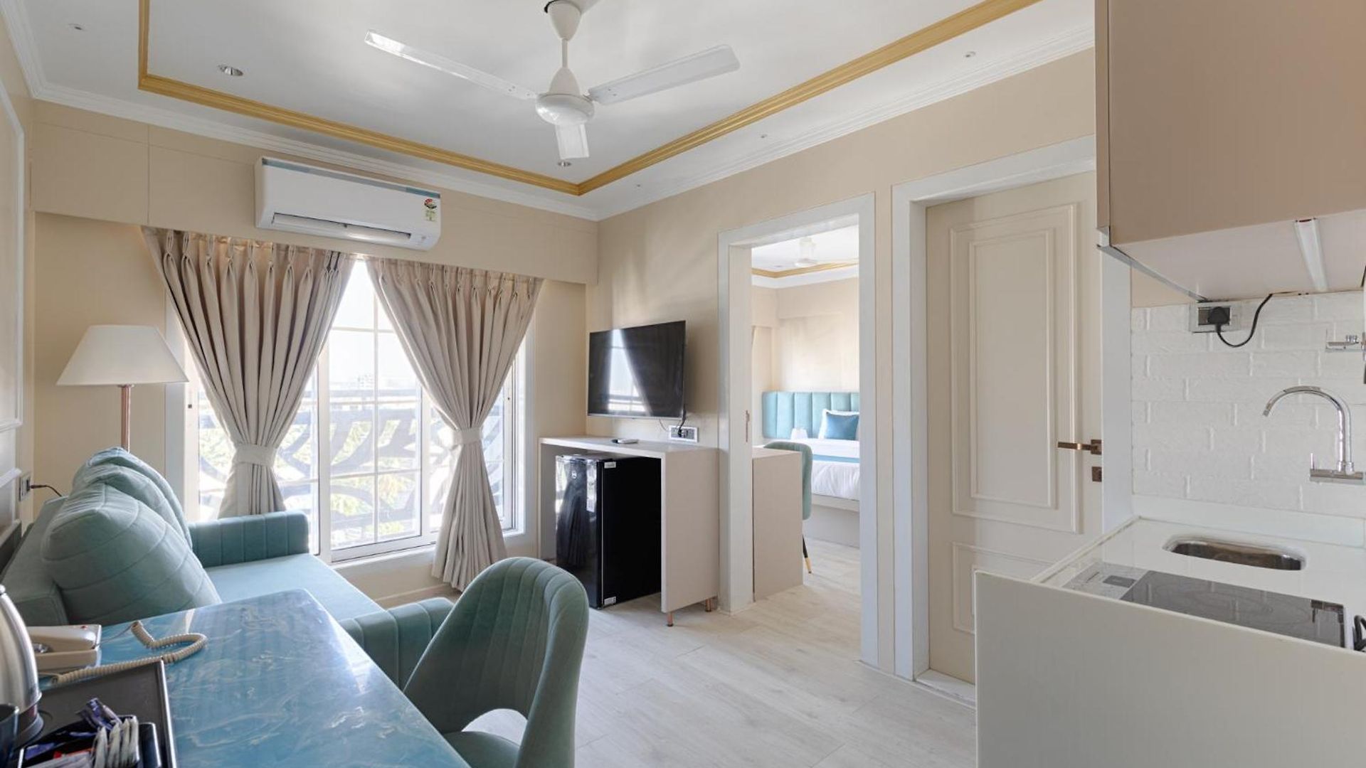 Hotel Home2 Residency, Airport Mumbai