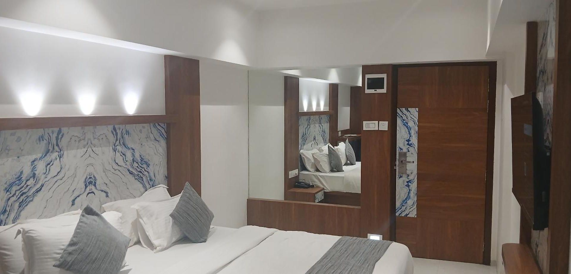 Hotel Shine Hospitality Premium 3*