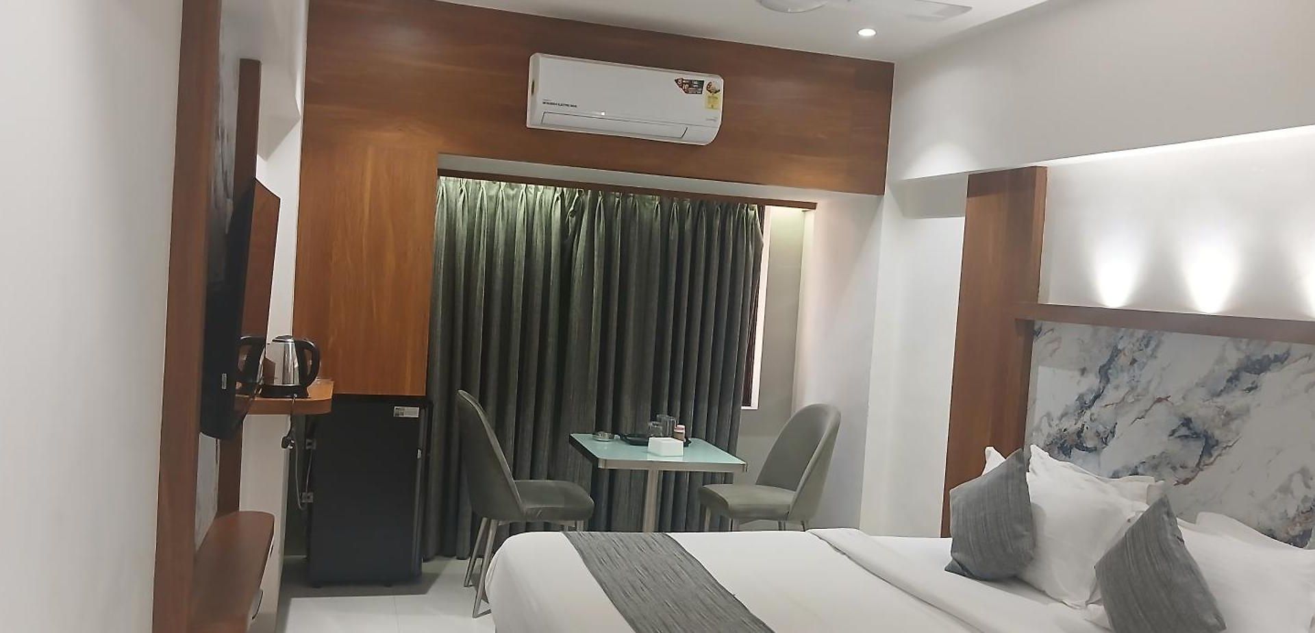 Hotel Shine Hospitality Premium Mumbai