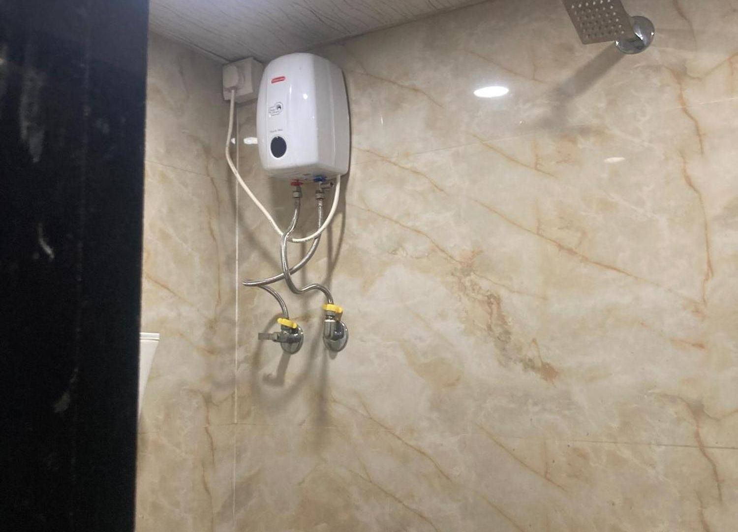 Parle Executive Near Nanavati Hospital - 2*
