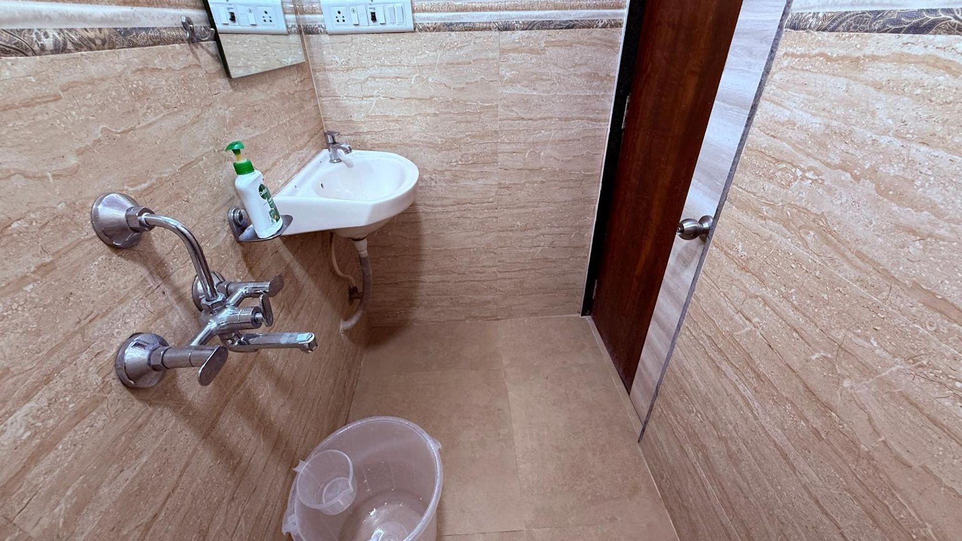 Hotel Silver Leaf - Parle East - Near Airport