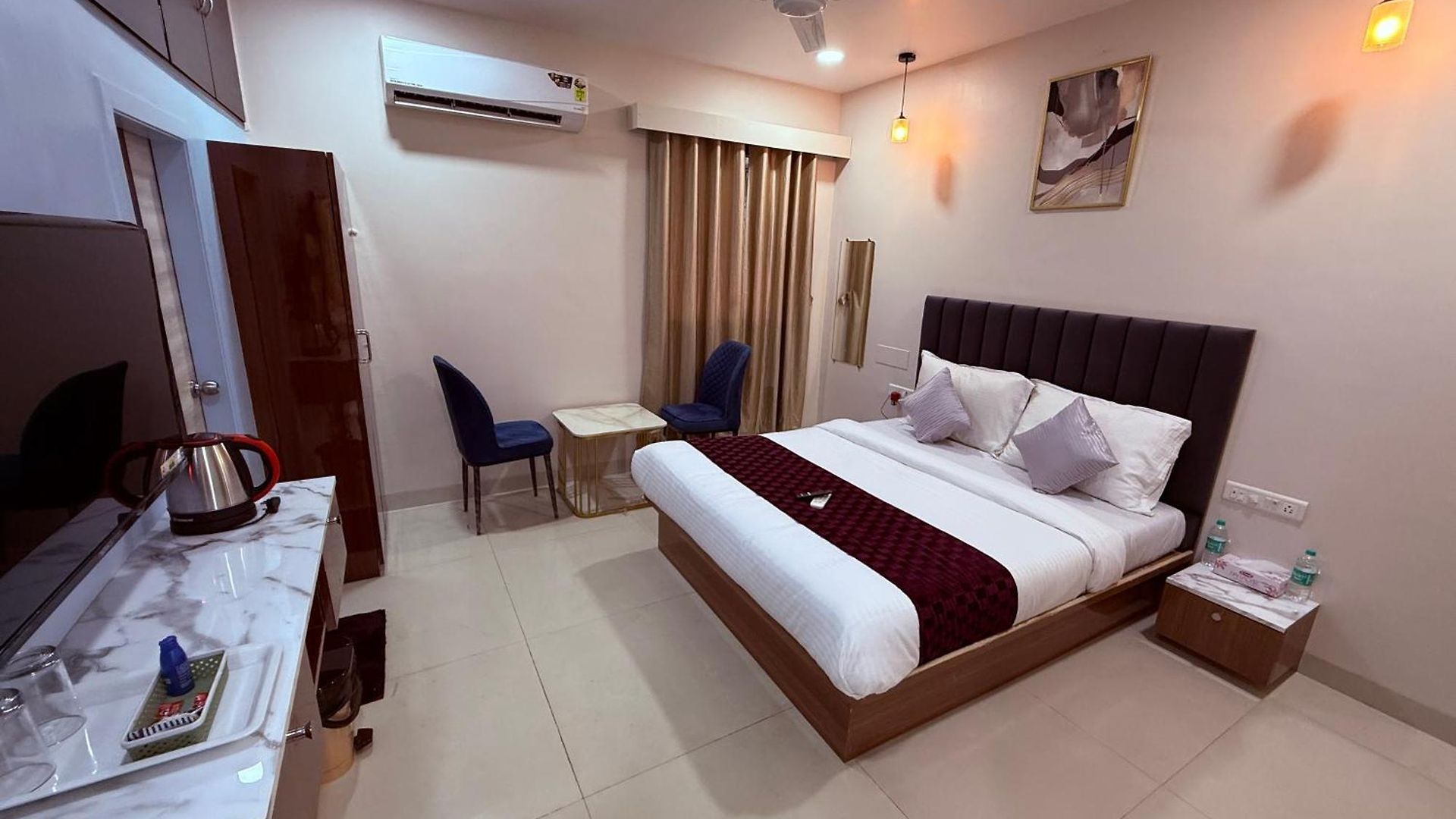 Hotel Silver Leaf - Parle East - Near Airport 3*