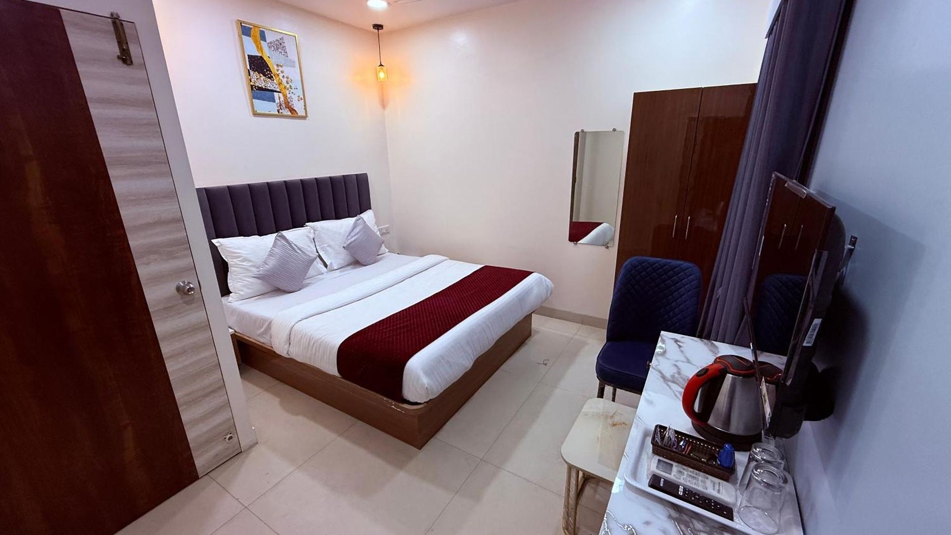 Hotel Silver Leaf - Parle East - Near Airport 3*