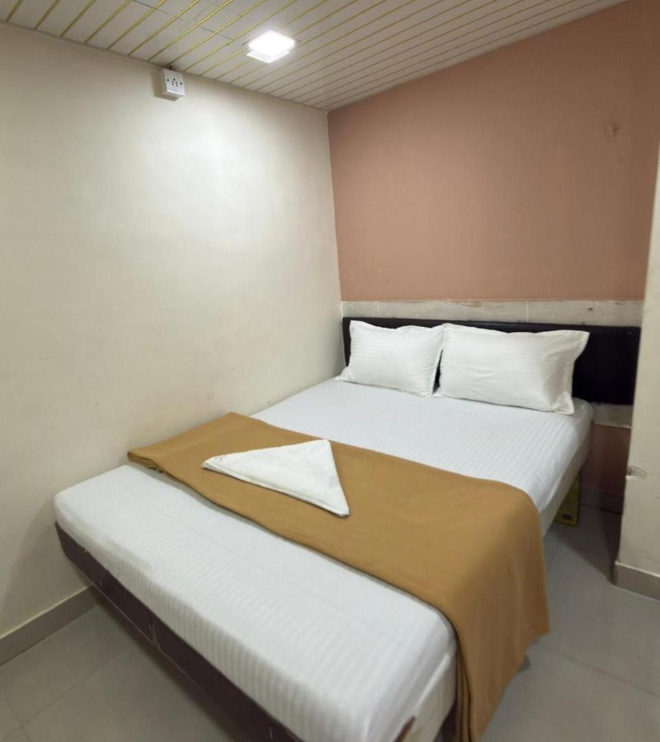 Sunroop Hotel 2*