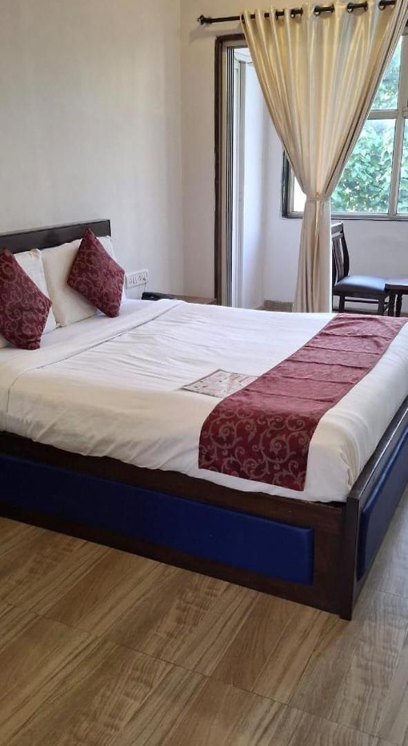 Divine Residency Hotel 3*