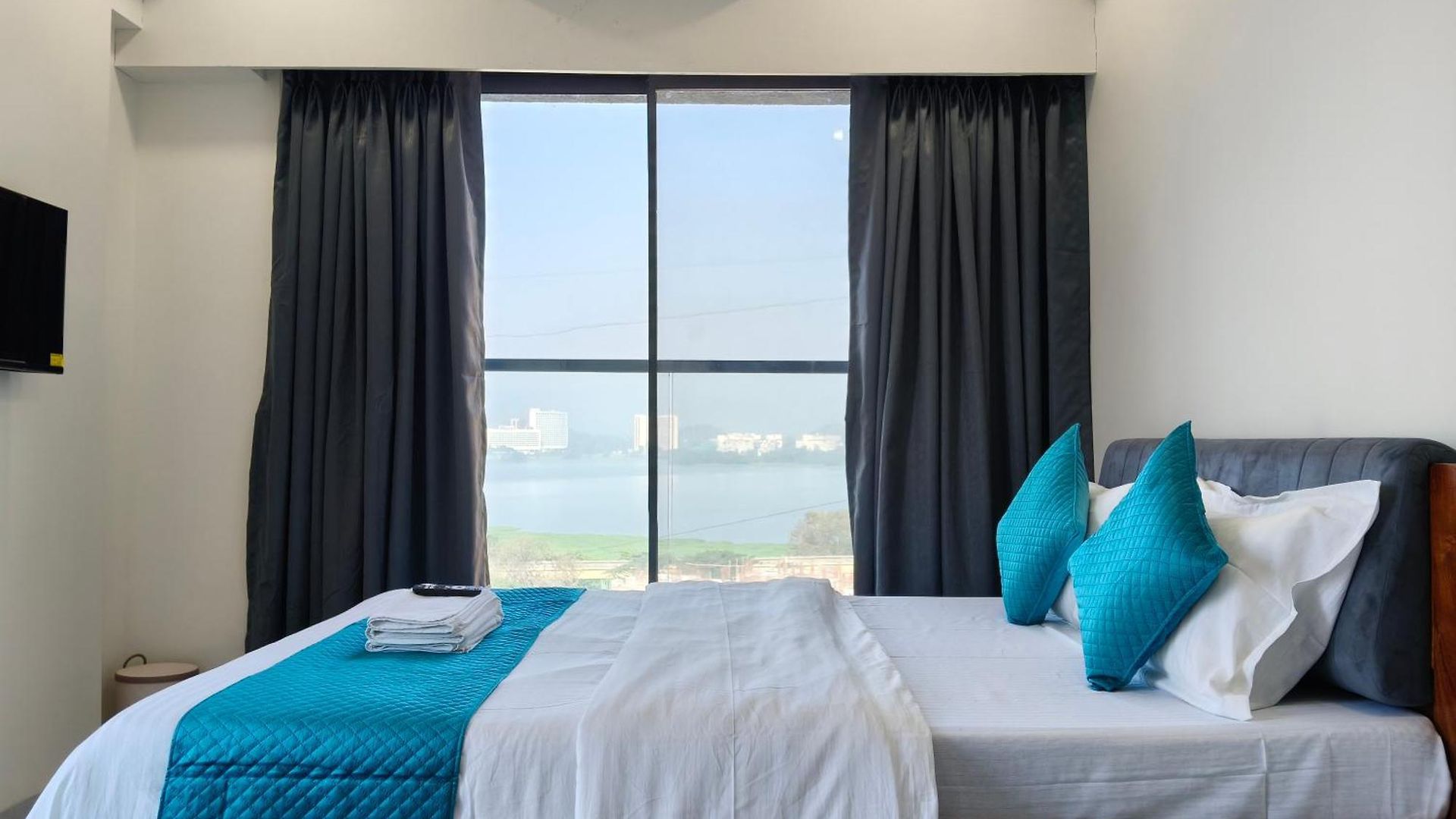 Zenith Homes - Premium Suites, Near Iit Powai, Hiranandani & Airport Guest house Mumbai