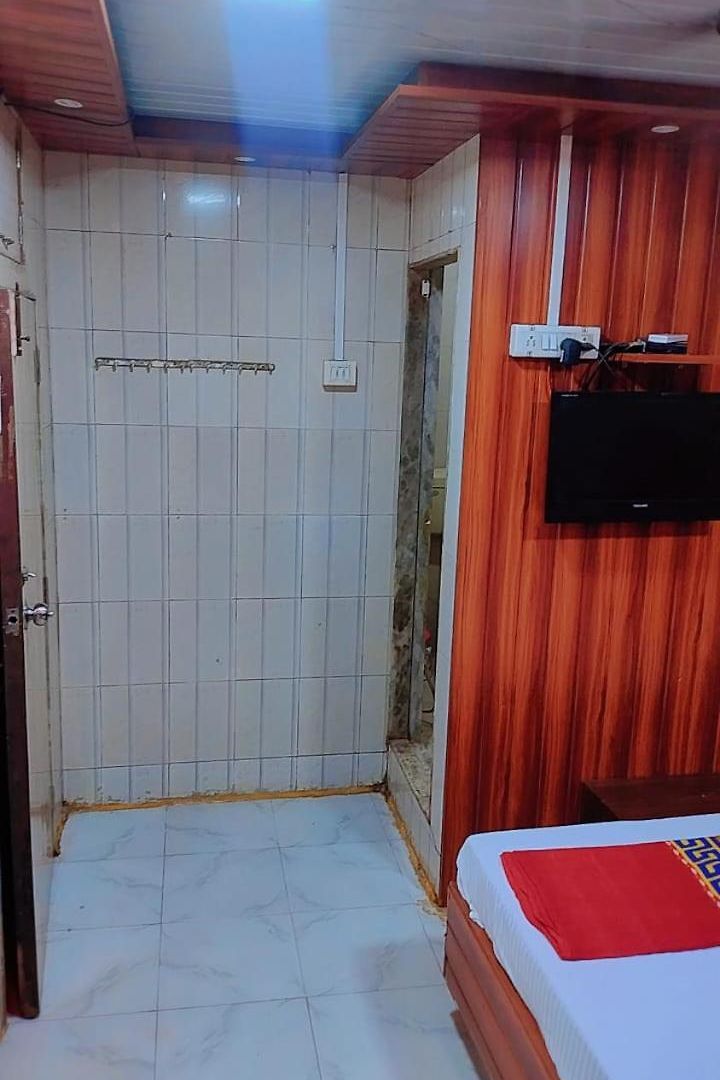 Nasim Near Moammed Ali Road Guest house