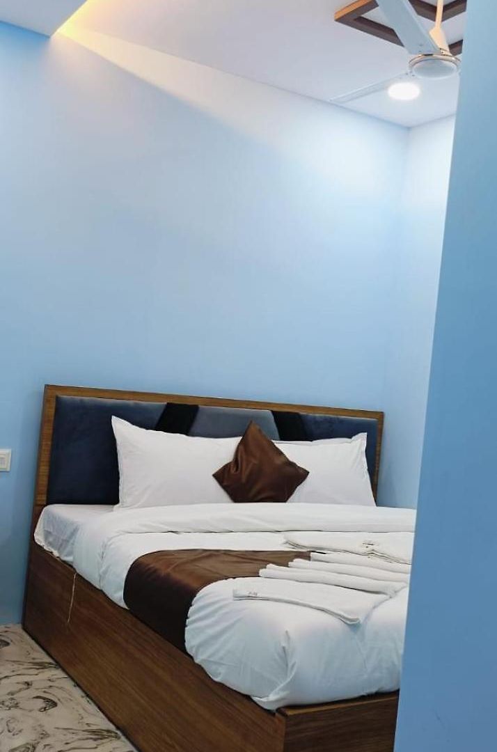 Hostel Ashyana And Mumbai