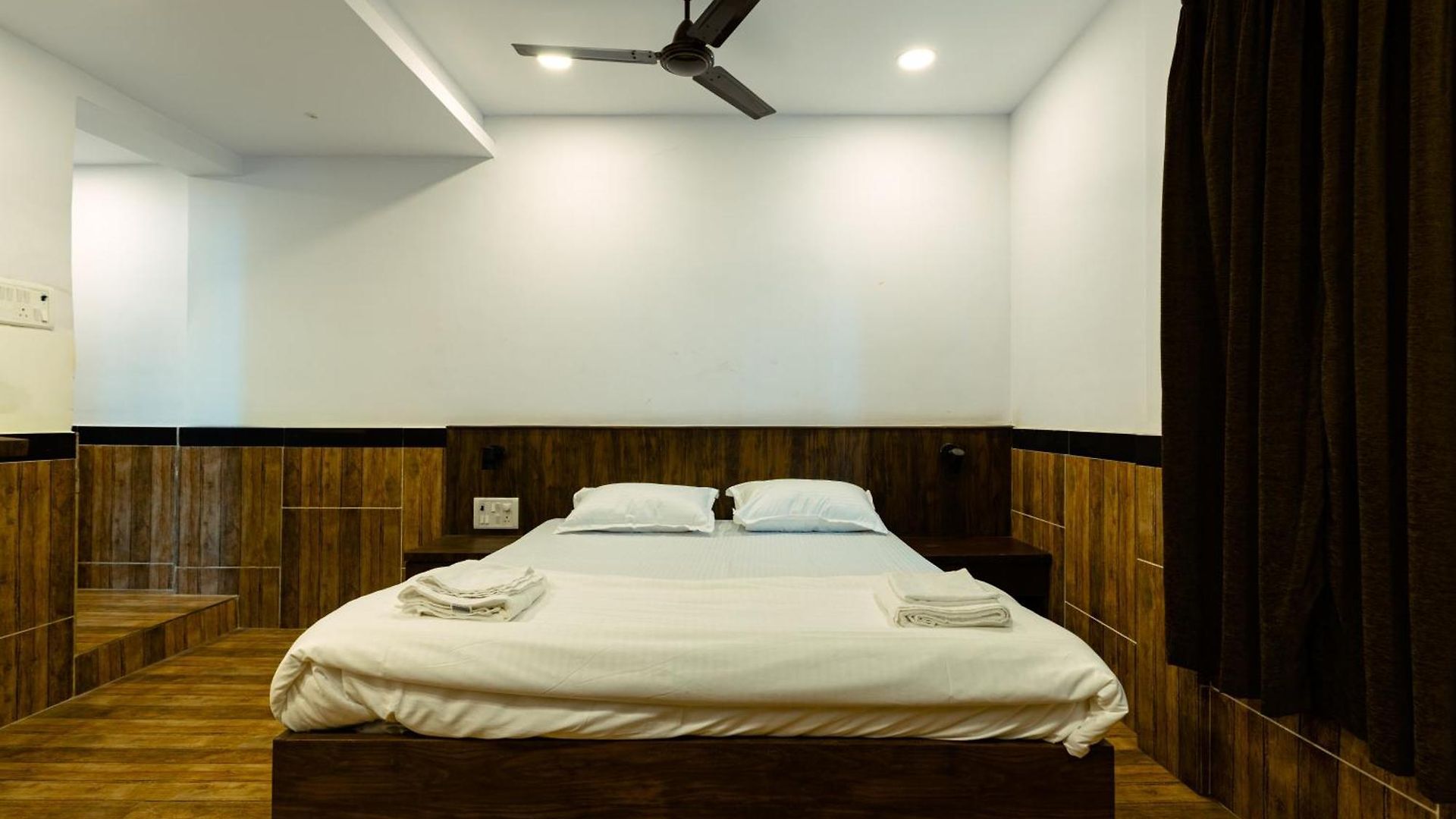Homestay Cozykey Bandra Mumbai