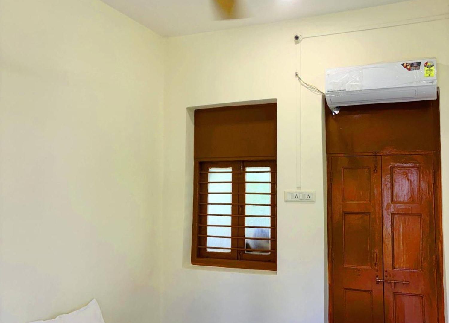 Guest house Omkar Regency Ac Goregaon West *
