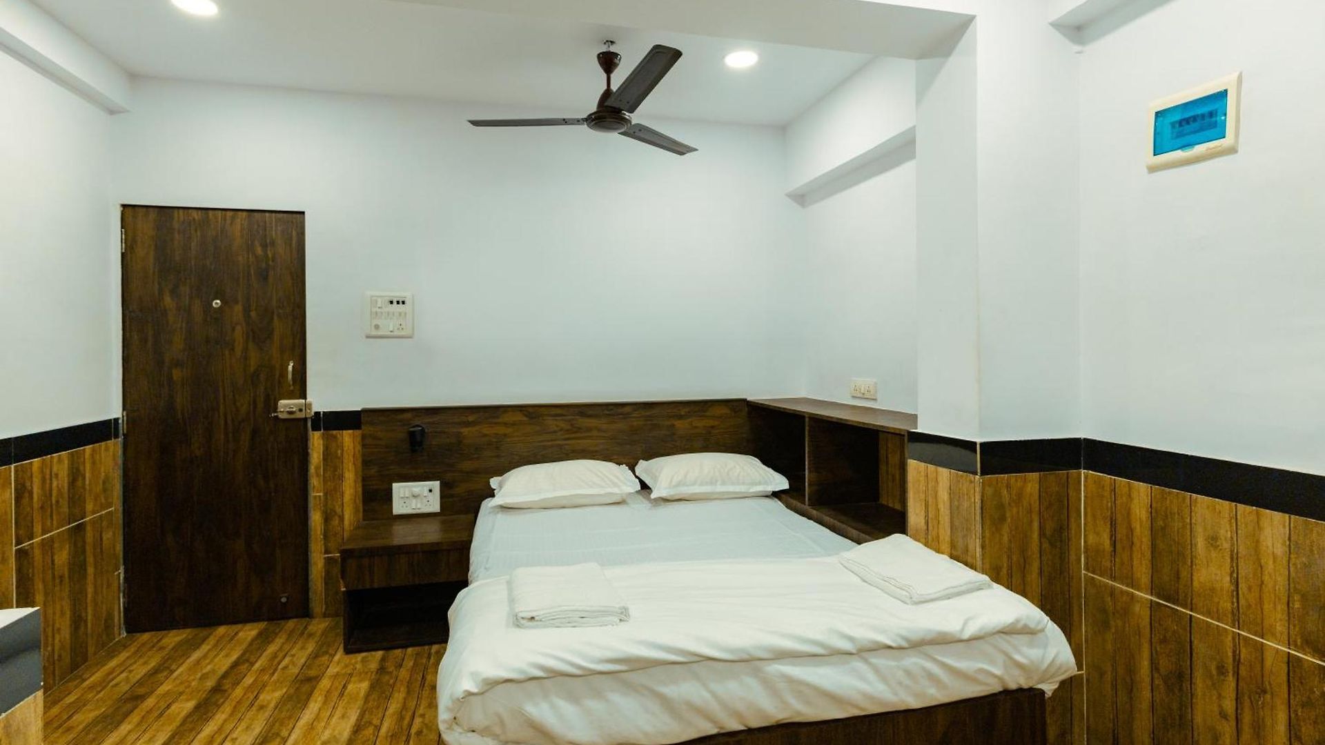 Homestay Cozykey Bandra *