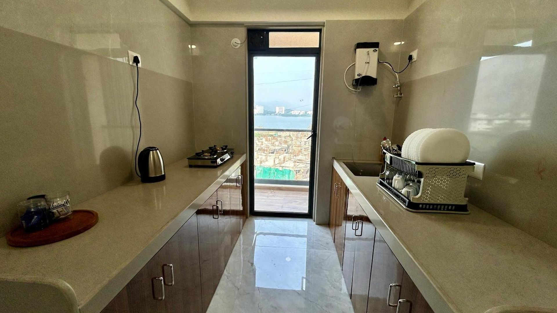 Zenith Homes - Premium Suites, Near Iit Powai, Hiranandani & Airport 3*