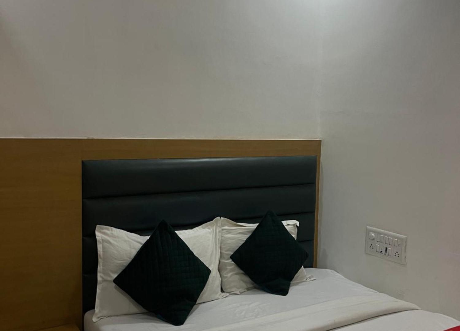 Sai Grand Guest house *
