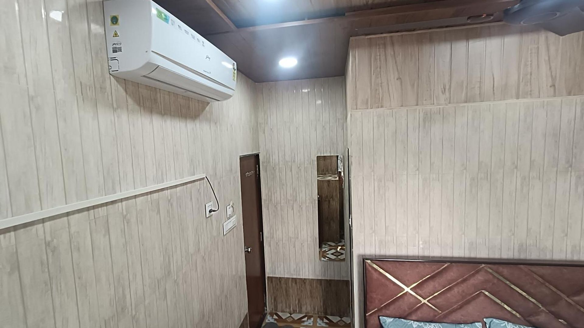 Guest house Bhagirath *