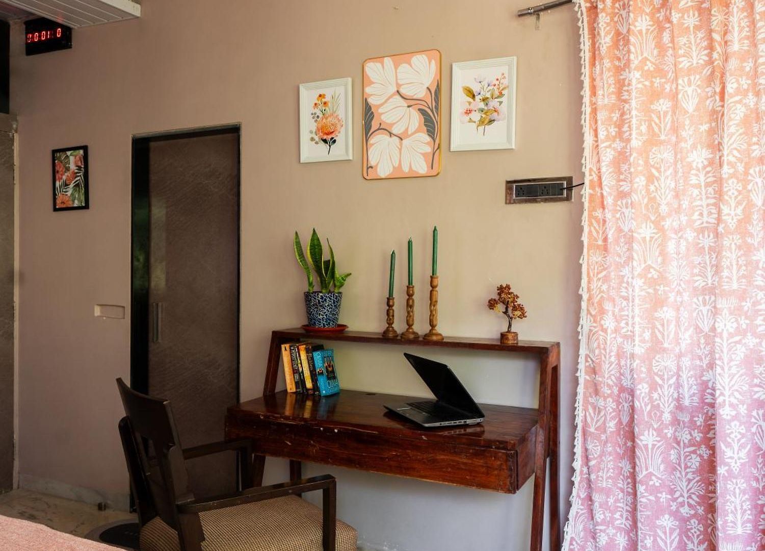 Breeze 3bhk Cosy Spacez Luxury *