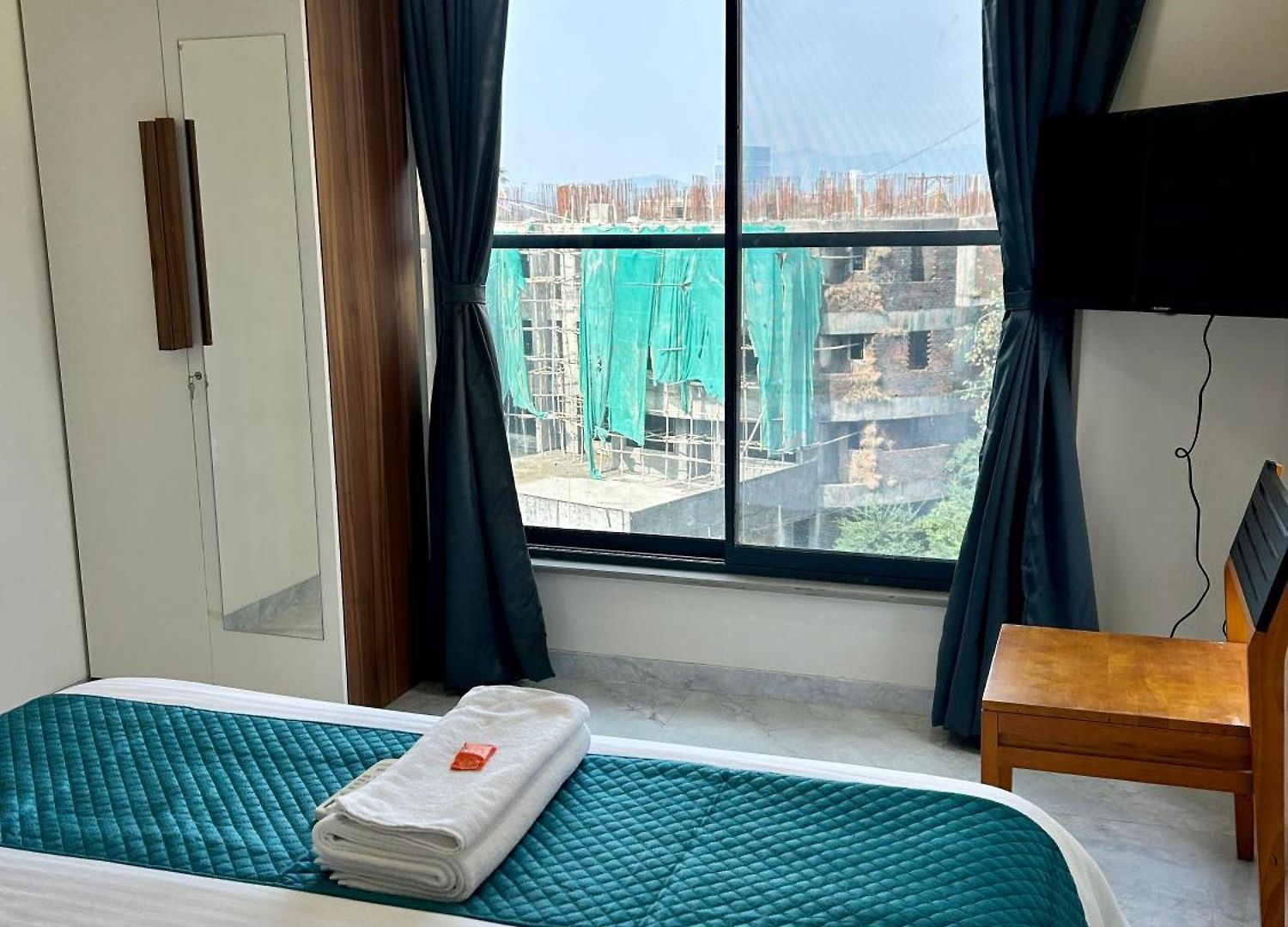 Zenith Homes - Premium Suites, Near Iit Powai, Hiranandani & Airport Guest house 3*