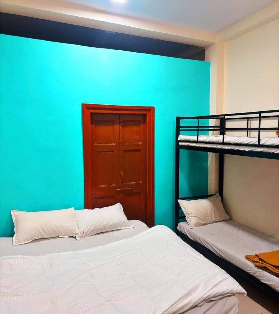 Guest house Omkar Regency Ac Goregaon West