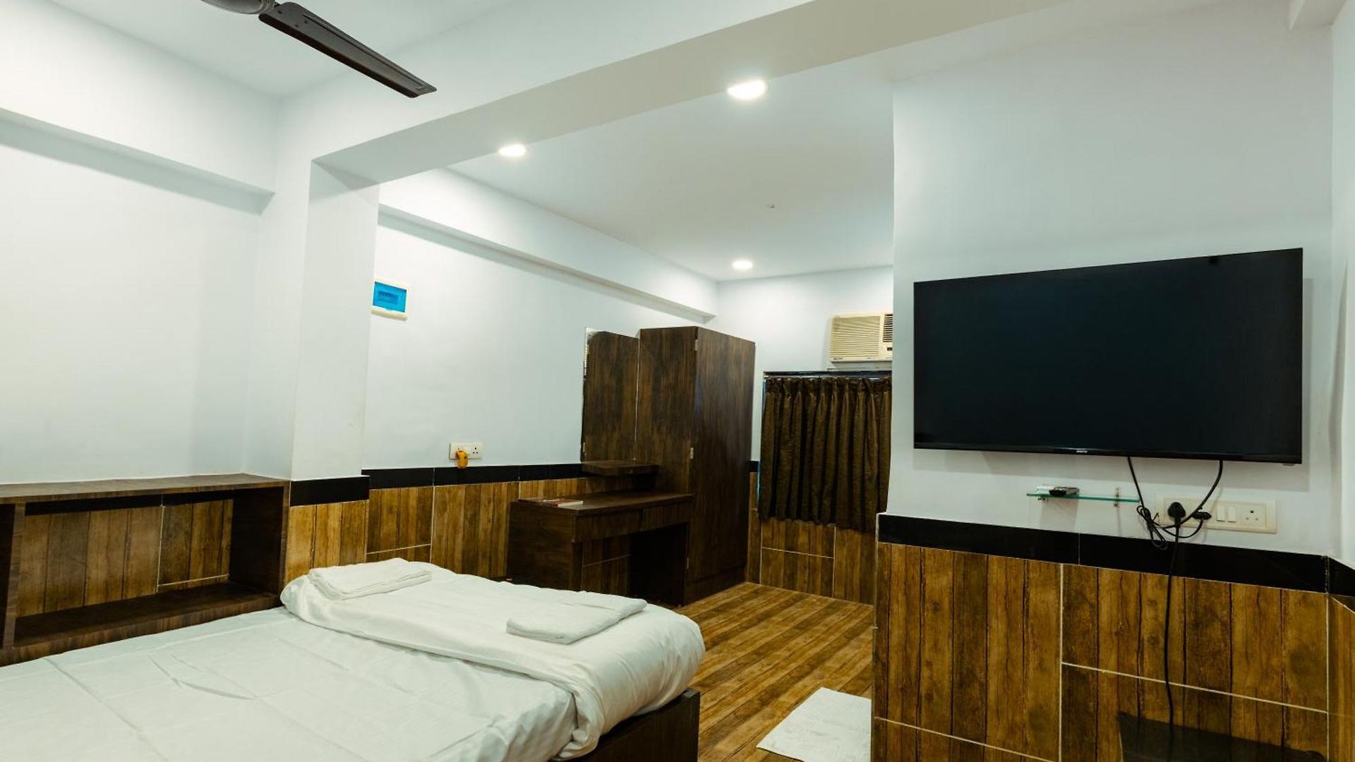 Homestay Cozykey Bandra Mumbai