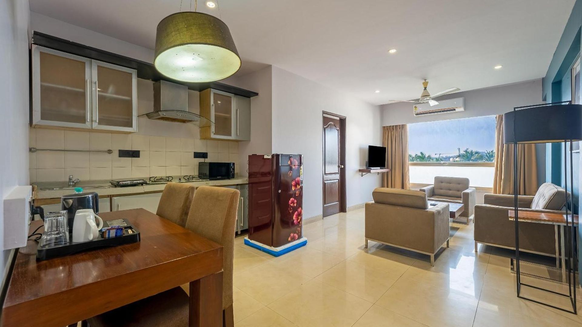 Bollywood Desire Aparthotel 4*