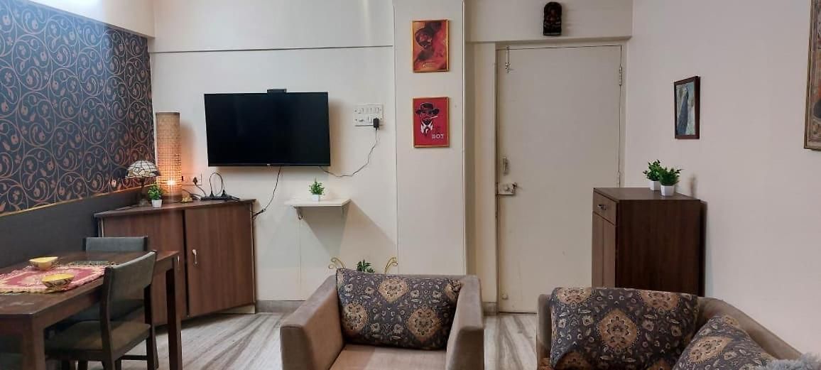 Ivy Link Palace 2bhk Oshiwara Apartment