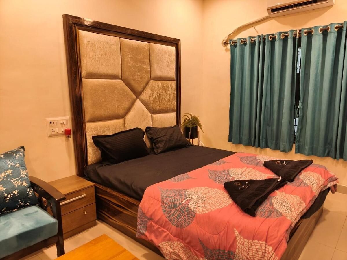 Ivy Good Vibes 302 C-wing Oshiwara Apartment *