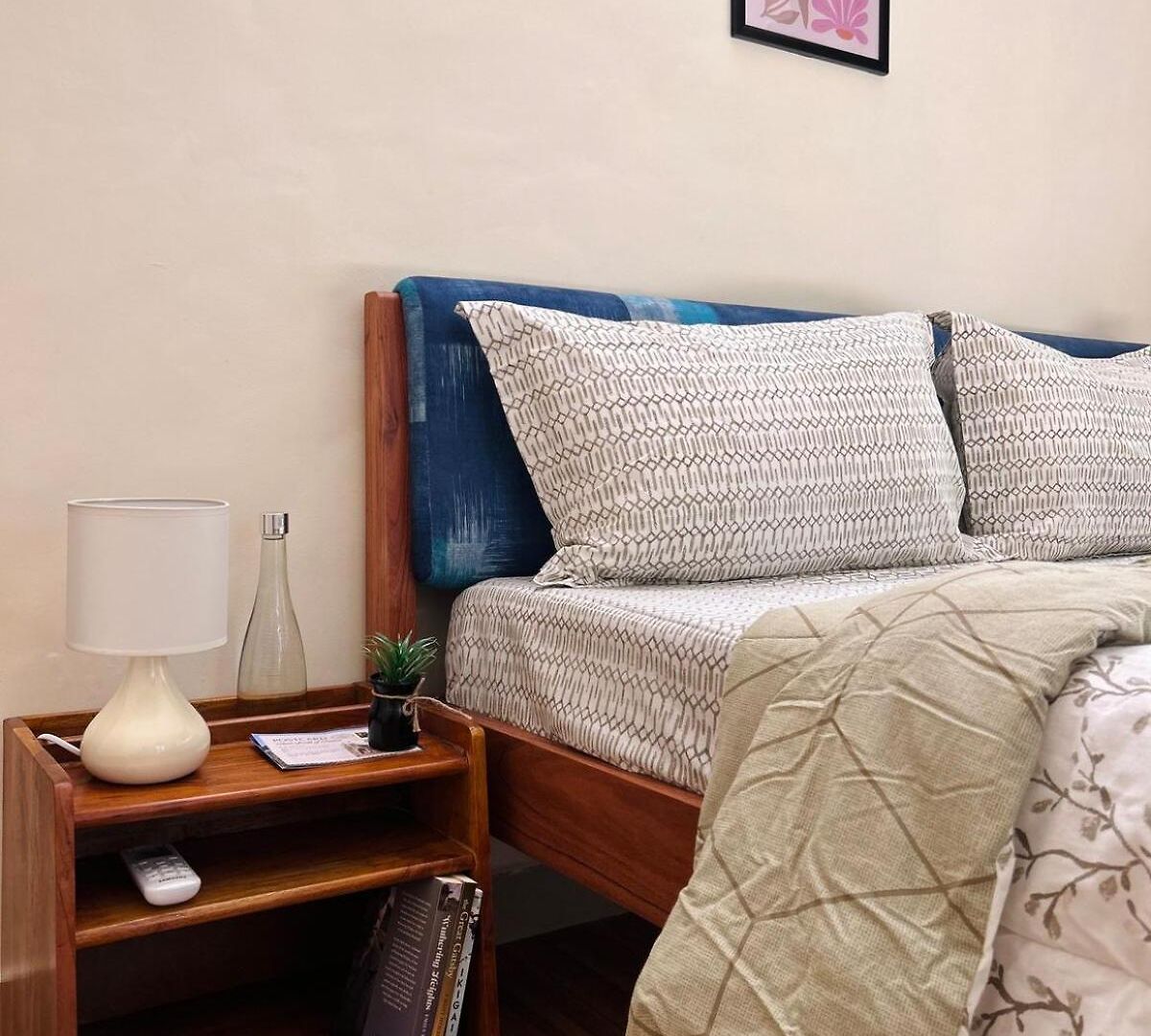 Apartment 1bhk Balcony Retreat - Gulmohar Road, Juhu *