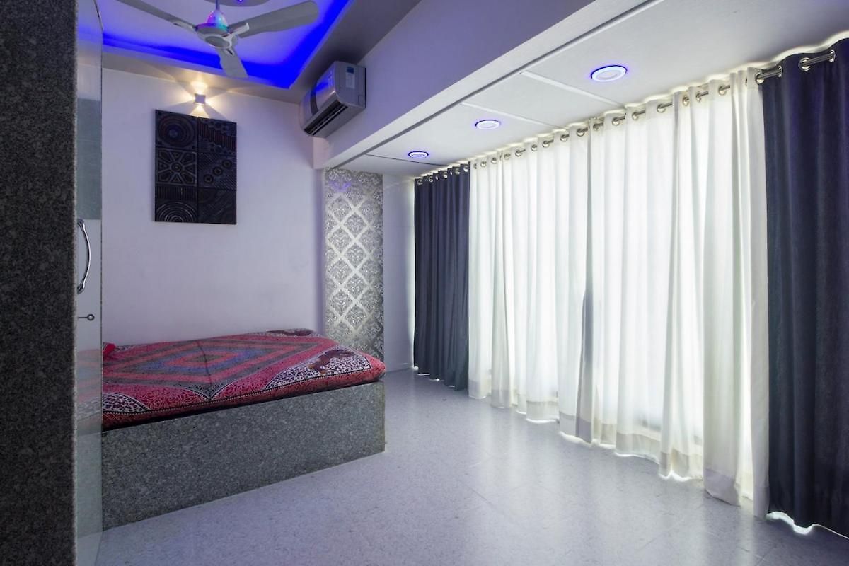 Wadhwani Service - Mystic * Mumbai