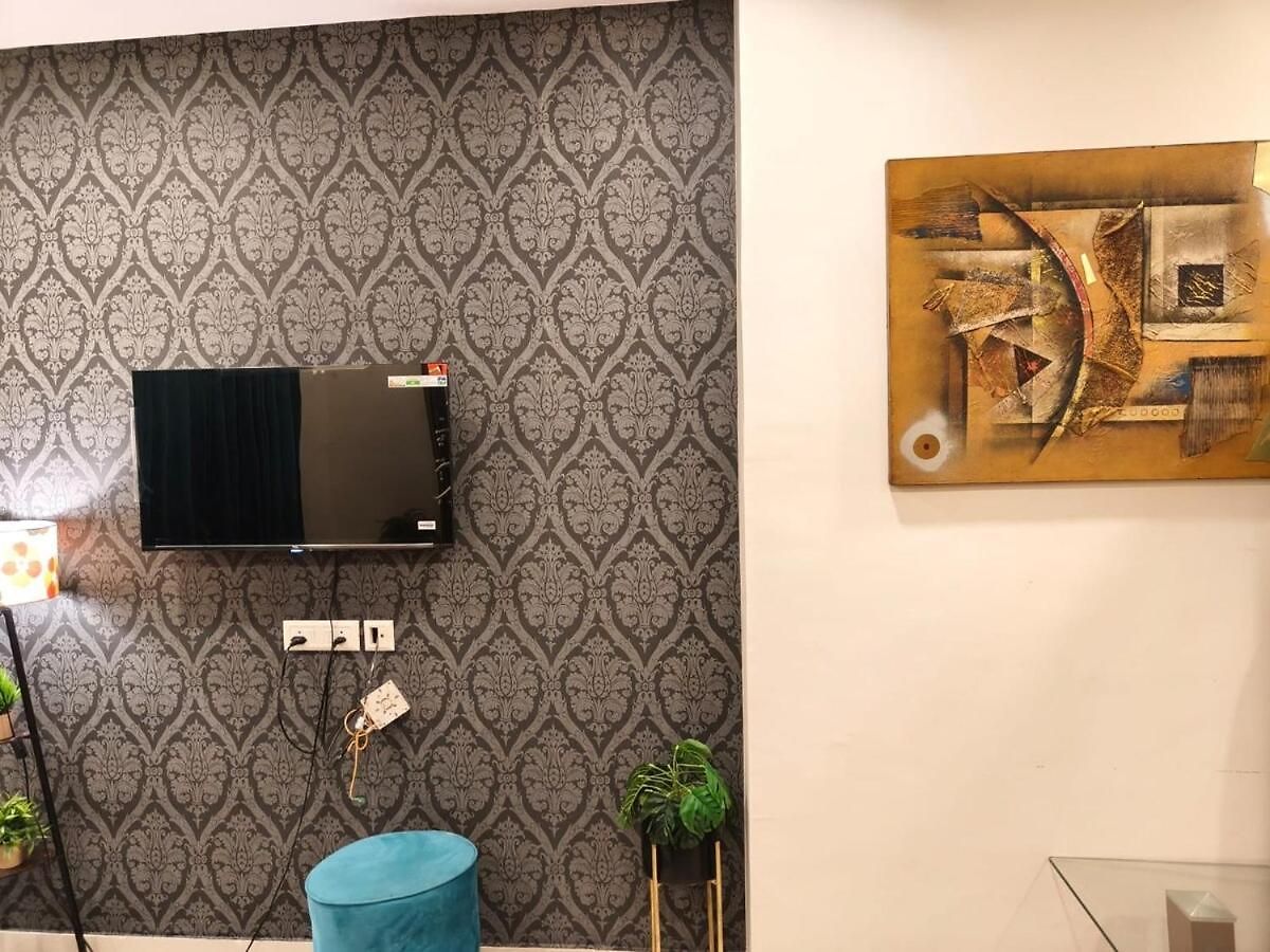 Apartment Ivy Good Vibes 302 C-wing Oshiwara Mumbai