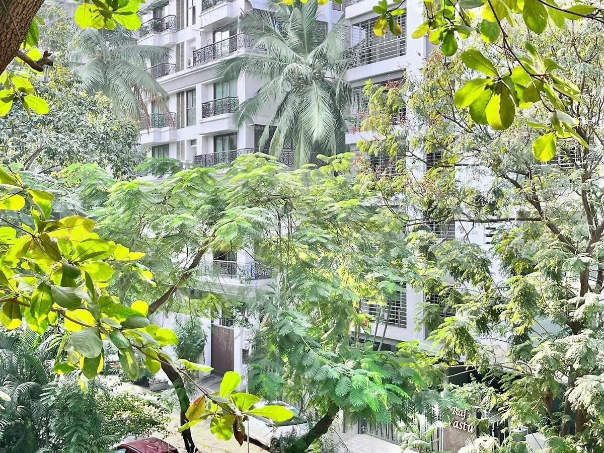 1bhk Balcony Retreat - Gulmohar Road, Juhu Apartment