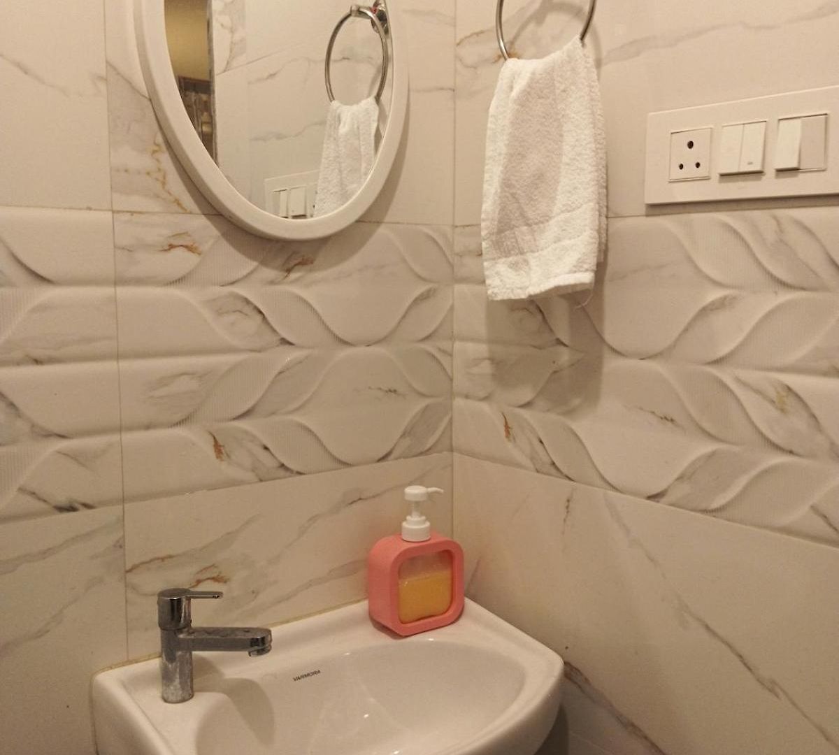 Apartment Sea-view Premium 2bhk 950sqft, Parking, Andheri W