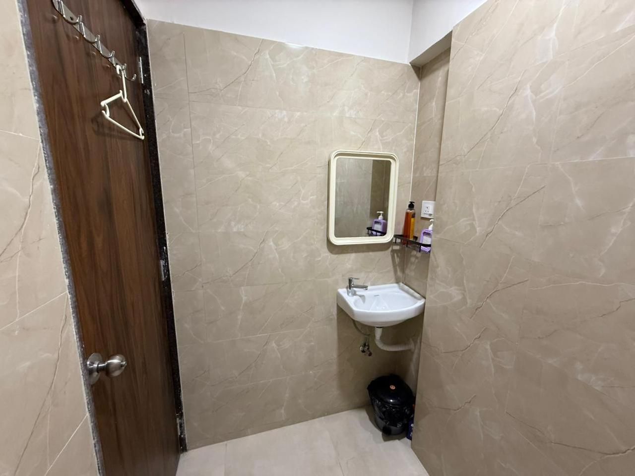 Luxury Haven-ocean Breeze 3 Bhk Apartment