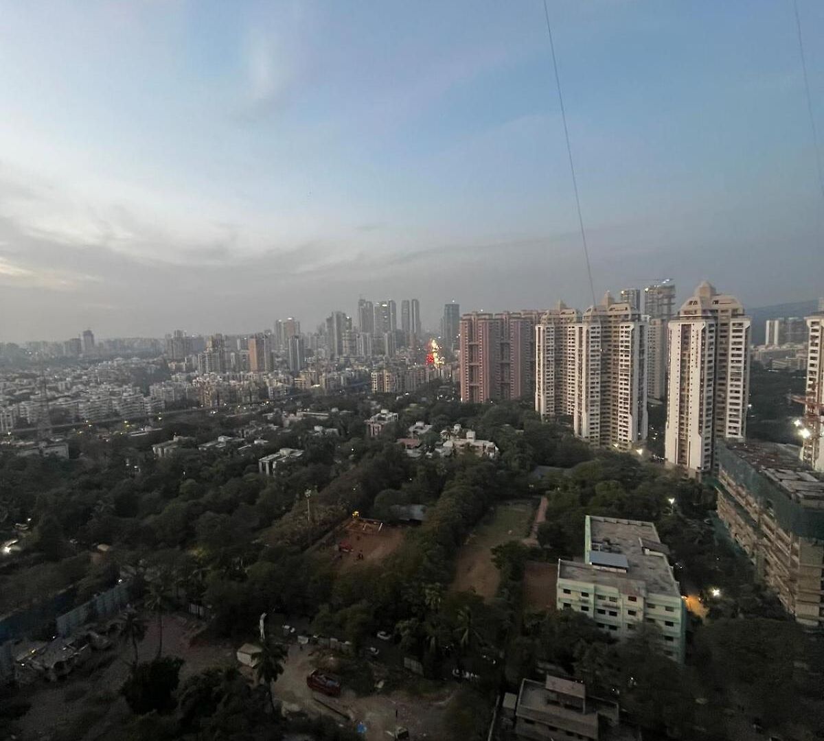 Arth House! Theatre & Board-game 2bhk In The Sky! Apartment