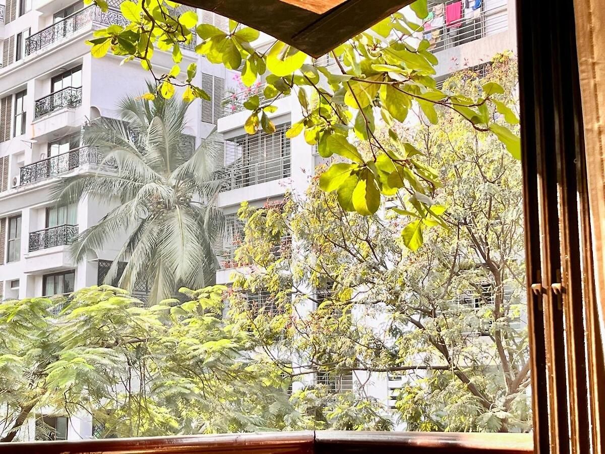 Apartment 1bhk Balcony Retreat - Gulmohar Road, Juhu *