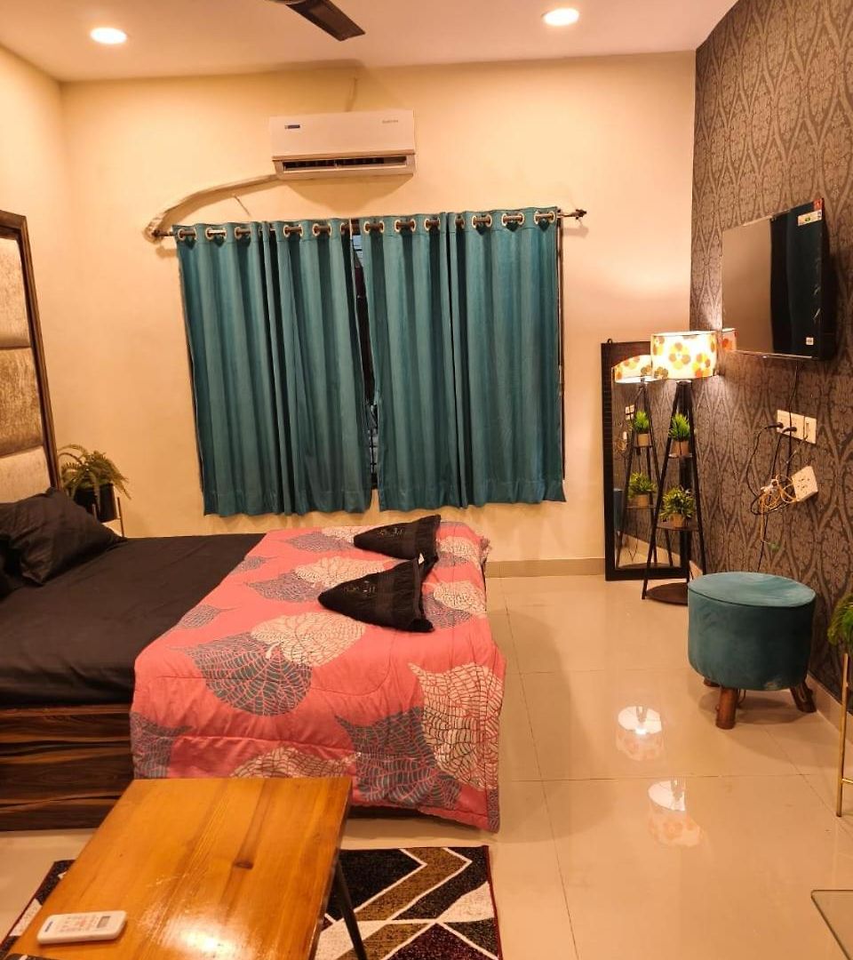 Ivy Good Vibes 302 C-wing Oshiwara * Mumbai