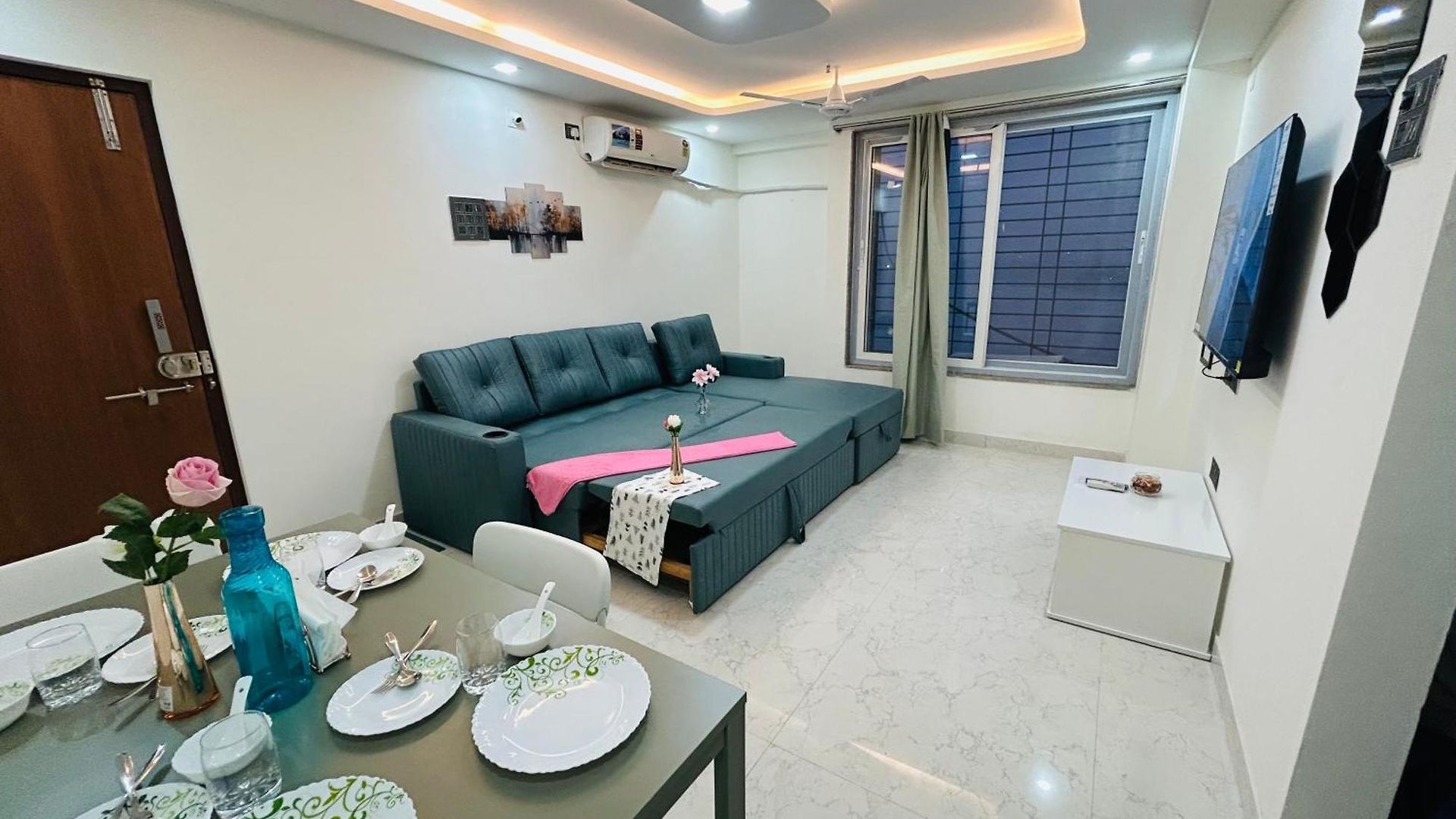 2 Bhk & Hiranandani View H Floor Apartment *