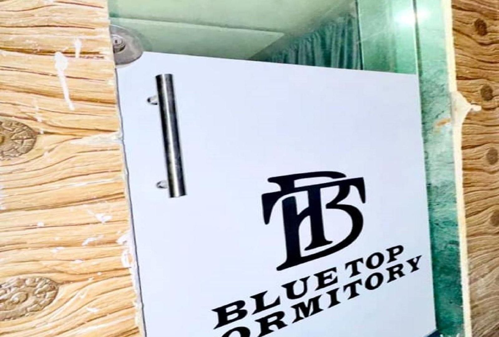 Apartment Blue Near International Airport T2 Mumbai