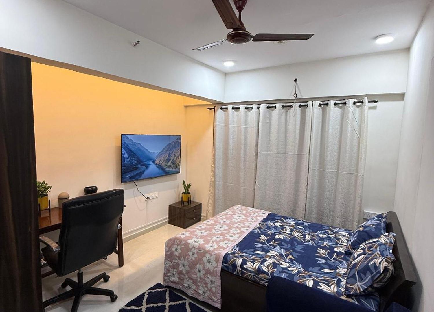 Luxury Haven-ocean Breeze 3 Bhk Apartment
