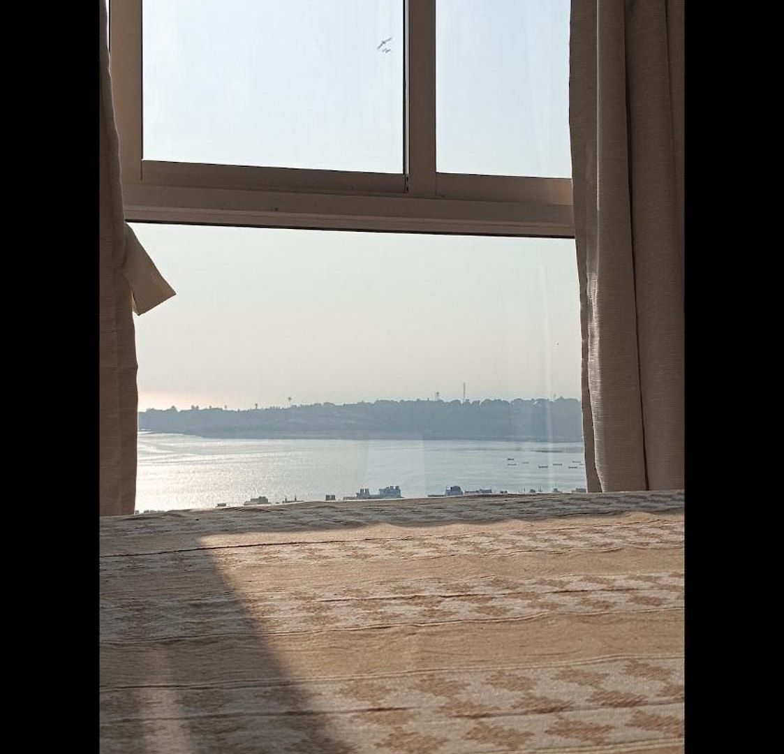 Sea-view Premium 2bhk 950sqft, Parking, Andheri W Mumbai