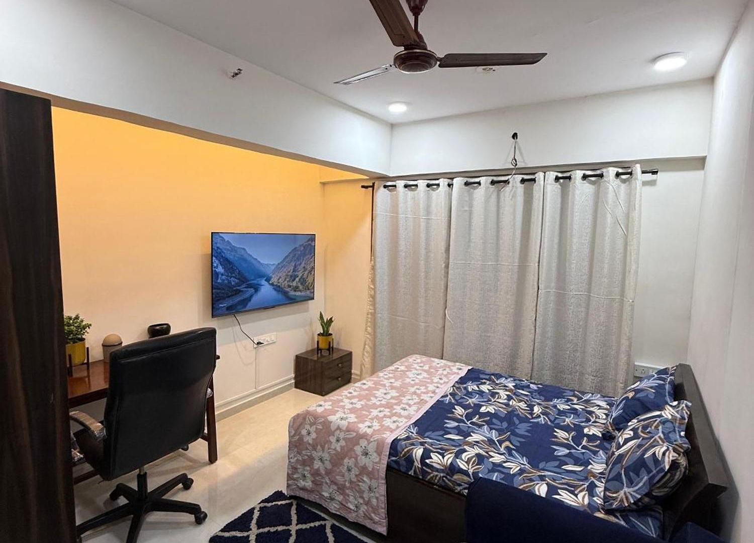 Luxury Haven-ocean Breeze 3 Bhk *